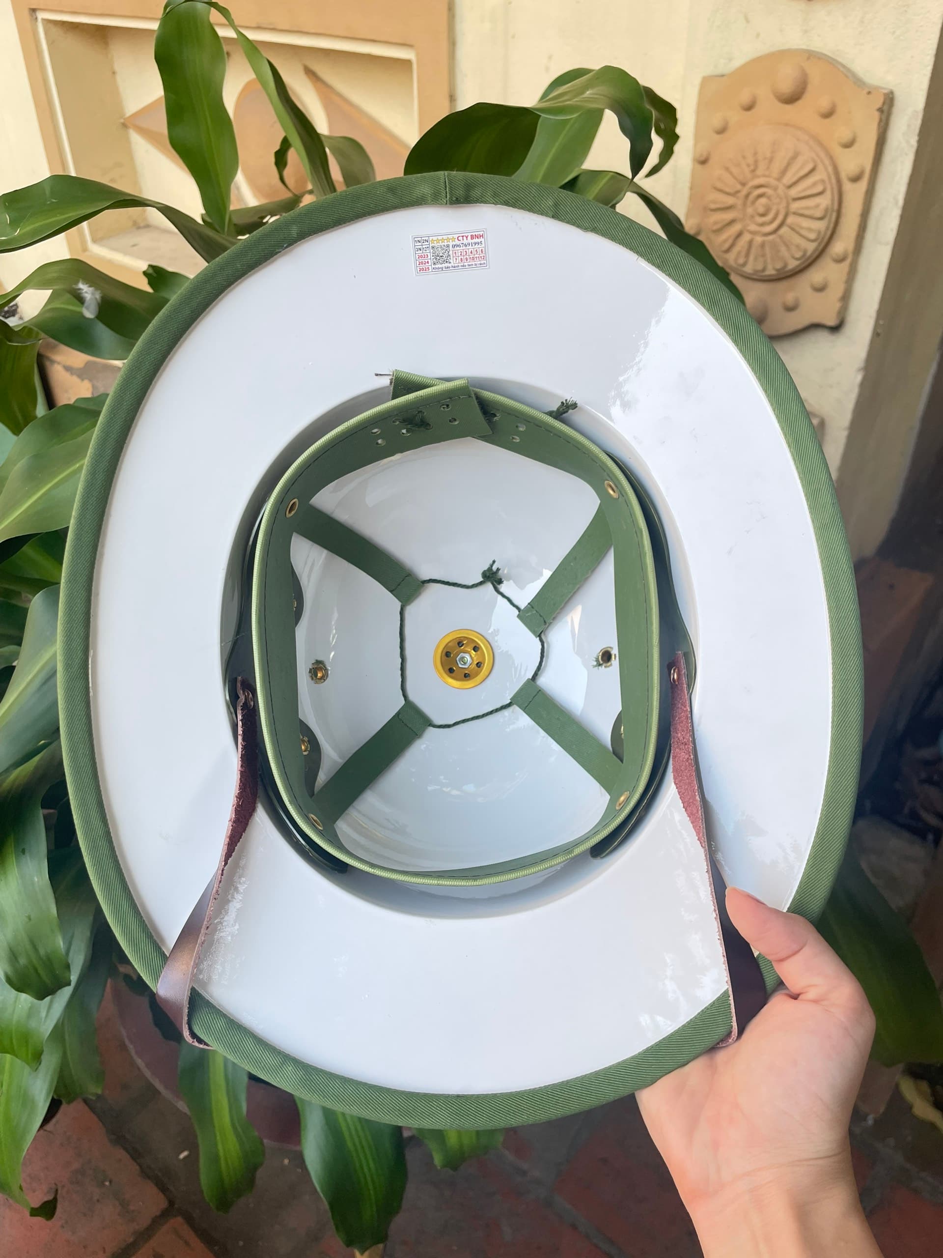 Mũ Vành Rộng Nam Nữ Phong Cách Cổ Điển – Mũ Che Nắng, Che Mưa Thời Trang Cao Cấp