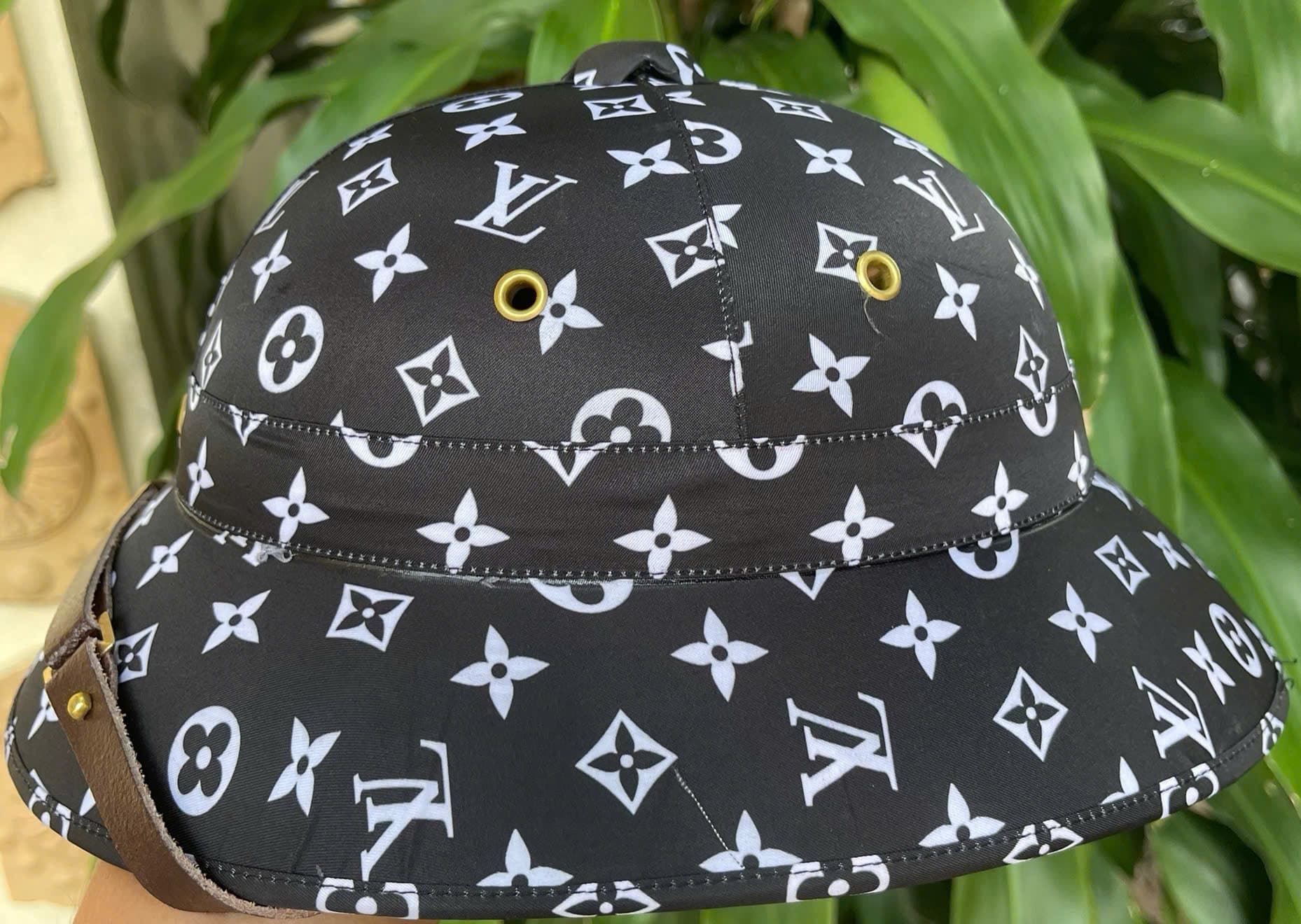 Mũ Cối Đen LV Nam Nữ – Mũ Cối Nhựa PC Cao Cấp, Thoáng Mát, Bền Bỉ